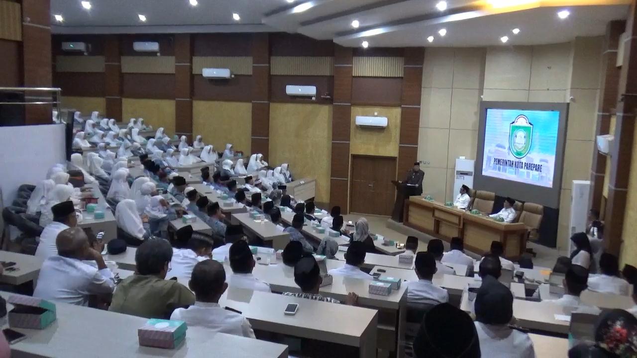 Taufan Pawe Lepas 135 CJH Kloter 3 Parepare