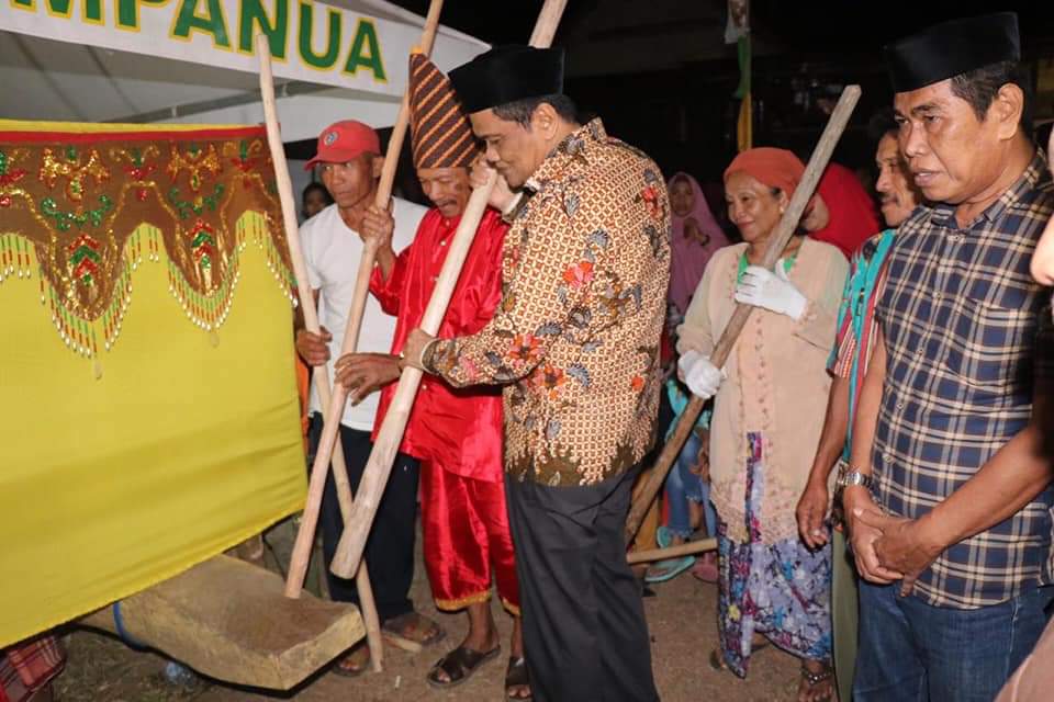 Mappadendang To Maddo, Pesta Panen Satukan Warga Barru Mappadendang To Maddo, Pesta Panen Satukan Warga Barru
