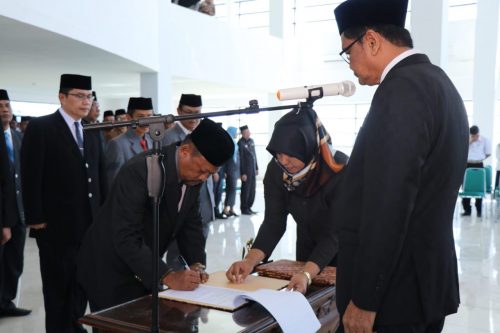 Bupati Barru Lantik 7 Pejabat, Ini Nama dan Jabatannya