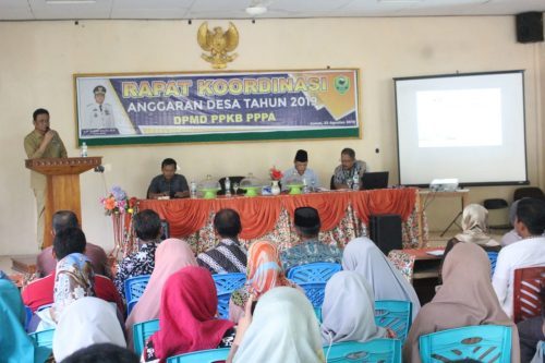 Bupati Barru, Suardi Saleh membuka rapat koordinasi  Anggaran Desa di Kabupaten Barru.