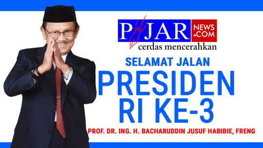 Video : BJ Habibie Tutup Usia, Warga Parepare Kibarkan Bendera Setengah Tiang