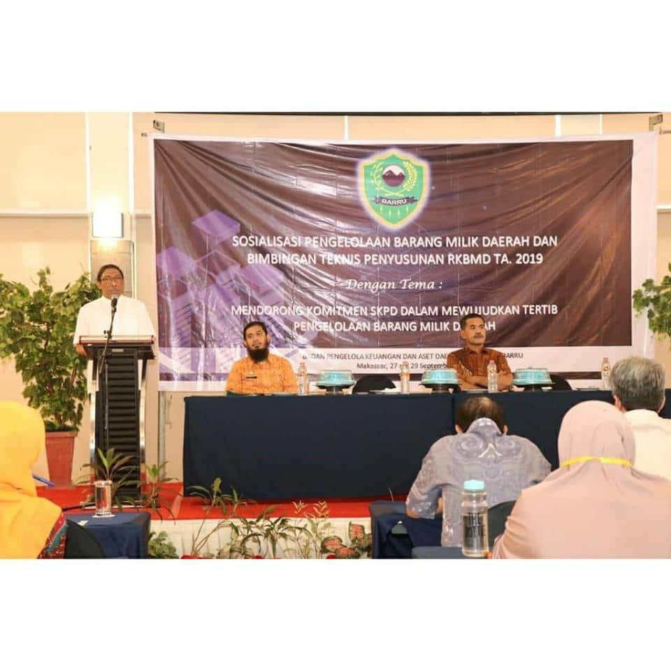 Wakil Bupati Barru, Nasruddin saat memberi sambutan pada kegiatan sosialisasi pengelolaan Barang Milik Daerah (BMD). --foto humas pemkab barru--