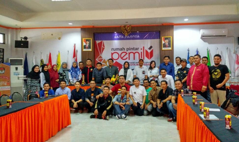 Komunitas Pemuda Makassar Padati KPU, Tunjukkan Komitmen Kawal Pilwali 2020
