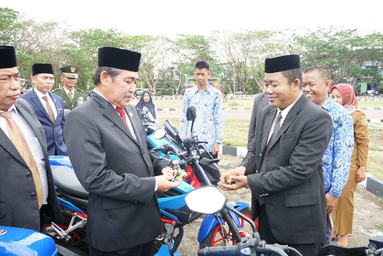 Bupati Sidrap Serahkan Satu Mobil dan Empat Motor Operasional Kemetrologian