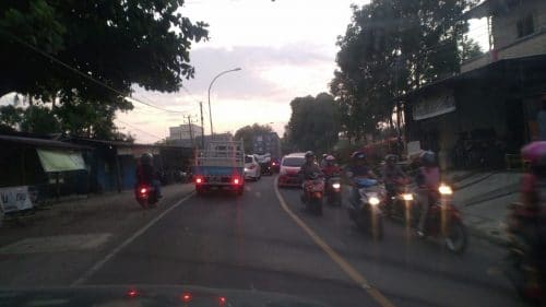 Suasana saat terjadi kemacetan di Jalan Ahmad Yani, Kota Parepare. Foto dipotret hari Jumat sore (8/11).