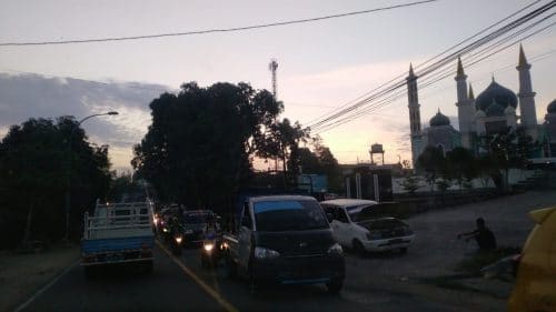 Suasana kemacetan arus Lalulintas di Jalan Jenderal Ahmad Yani, Kota Parepare, Jumat sore (8/11/2019).