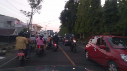 Kemacetan di Jalan Ahmad Yani, Jumat sore (8/11/2019). --foto alfiansyah anwar/pijarnews--