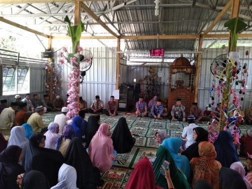 Bupati Sidrap, H Dollah Mando menghadiri peringatan Maulid Nabi Muhammad SAW di Desa Belawae, Sabtu (9/11).