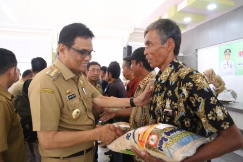 Buka Tudang Sipulung, Bupati Barru Ajak Petani Patuhi Hasil Musyawarah