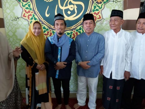 Maulid di Massepe, Wabup Sidrap Harap Ustadz Maulana Pimpin Doa Minta Hujan Maulid di Massepe, Wabup Sidrap Harap Ustadz Maulana Pimpin Doa Minta Hujan