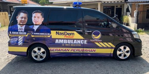Satu unit Mobil ambulans Jenis Toyota Alphard yang disiapkan Kader NasDem Parepare Tasming Hamid. Tasming Hamid kini menjabat sebagai Wakil Ketua DPRD Parepare. --int--