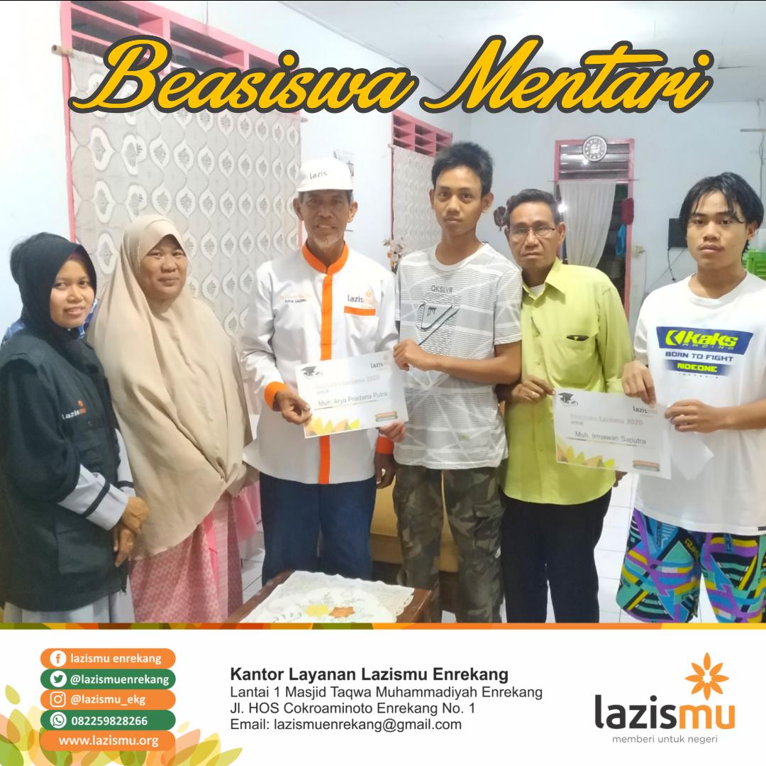 Lazismu Beri Beasiswa Mentari Dua Siswa SMA Muhammadiyah Enrekang