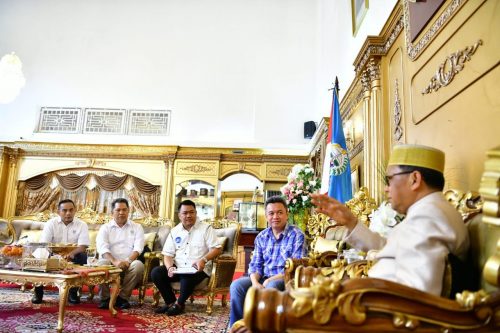 Gubernur Sulsel, Nurdin Abdullah saat menerima kunjungan pengurus Apersi Sulsel.