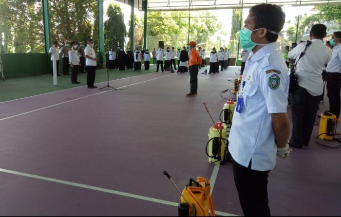 Semprot Disinfektan Tempat Keramaian, Pemkot Parepare Kerahkan 32 Tenaga