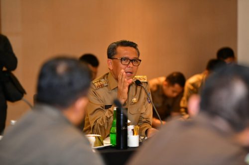 Gubernur Sulsel Tunjuk Kepala BPBD Jadi Ketua Gugus Pencegahan Corona Gubernur Sulsel Tunjuk Kepala BPBD Jadi Ketua Gugus Pencegahan Corona