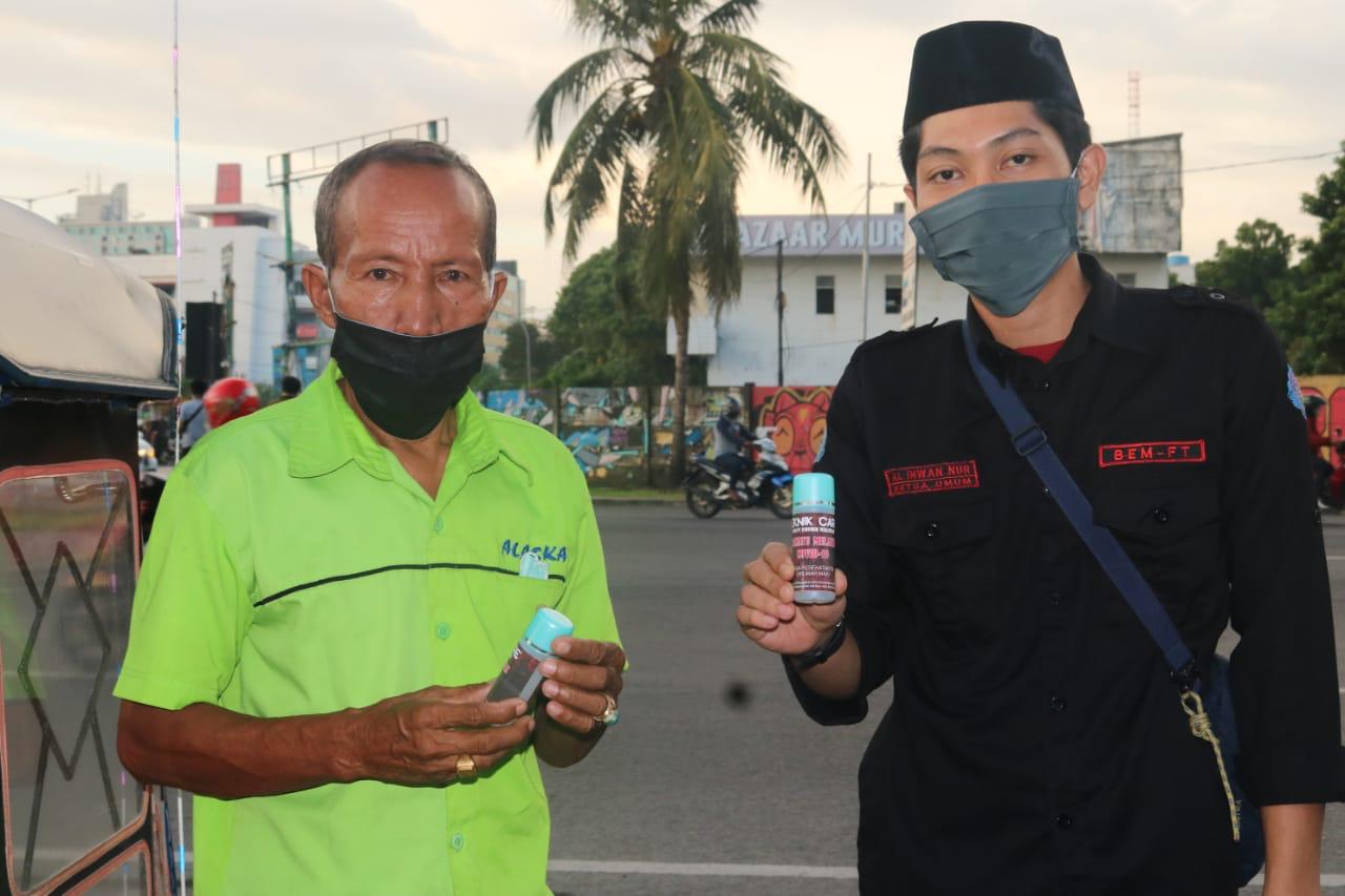 BEM-FT Unismuh Berbagi Masker dan Hand Sanitizer
