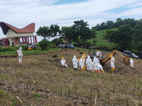 Kadinkes Pinrang : Rumah Almarhumah PDP Covid-19 Akan Disemprot Disinfektan Kadinkes Pinrang : Rumah Almarhumah PDP Covid-19 Akan Disemprot Disinfektan