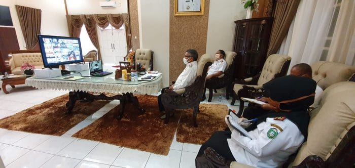 Vidcon dengan Kemendagri, Taufan Pawe Bahas Kesiapan Daerah Tangani Covid-19