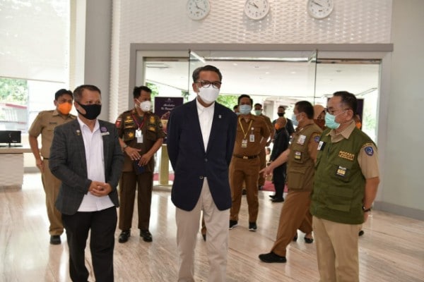 Negatif, 40 Orang Peserta Wisata Covid- 19 Pulang, Gubernur Optimis Mei Sulsel Bebas Corona