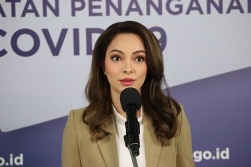 Jubir Cantik Gugus Tugas Nasional Sarankan Ganti Masker Setelah Empat Jam