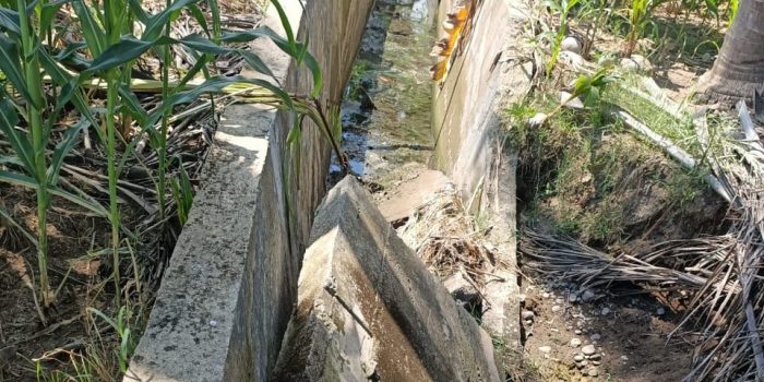 Sebagian Dinding Proyek Irigasi Rp1,1 Miliar Roboh di Desa Buttu Batu Enrekang