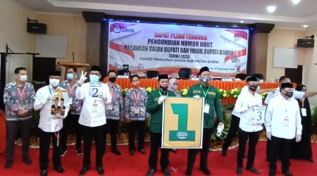 Pleno Pencabutan Nomor Urut, KPU Barru: Prosesinya Digelar Setransparan Mungkin Pleno Pencabutan Nomor Urut, KPU Barru: Prosesinya Digelar Setransparan Mungkin