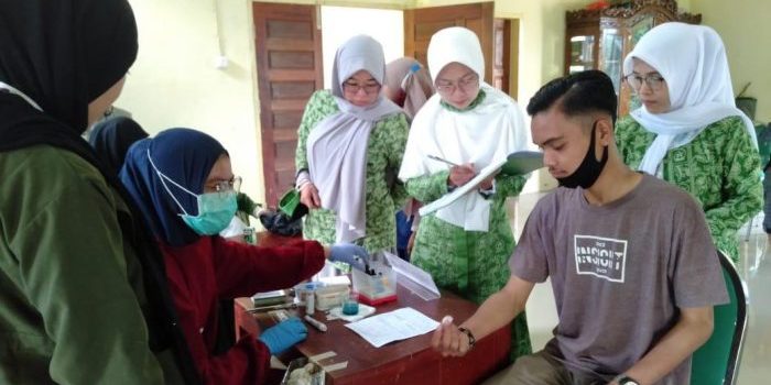 Wujudkan Santri Sehat Indonesia Kuat, Fatayat NU Parepare Lakukan Donor Darah  