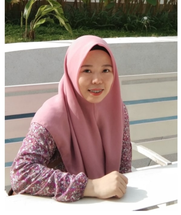 Oleh: Indah Pratiwi, saat ini bekerja sebagai staf pengajar di jurusan Ilmu Komunikasi, di salah satu PTS di Makassar.