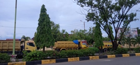 Polisi Sita 7 Truk Pengangkut Pasir di Pinrang