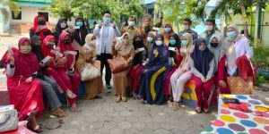 Distribusi TTD kepada siswi SMAN 6 Polut Takalar