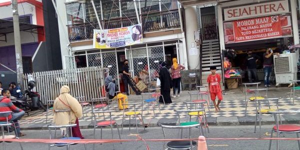 Ficer : “Tak Bermasker, Pengelola Swalayan Ini Larang Pengunjung Berbelanja, Saya Terpaksa …”