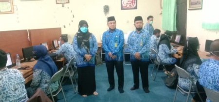 Ratusan Guru Madrasah di Samarinda Ikuti UKG