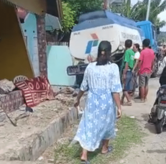 Ini Penyebab Mobil Tangki Seruduk Dua Rumah Warga di Polman