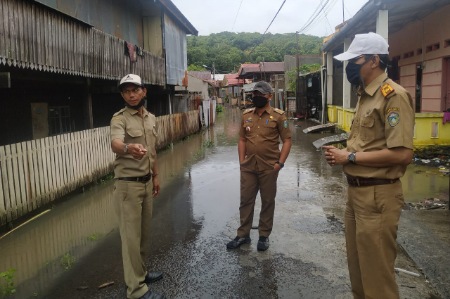 Warga Lumpue Kebanjiran, Plt Kadis PUPR Parepare Perintahkan Staf ke Lokasi