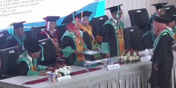 Ini yang Membuat Sejumlah Wisudawan IAIN Parepare Berlinang Air Mata