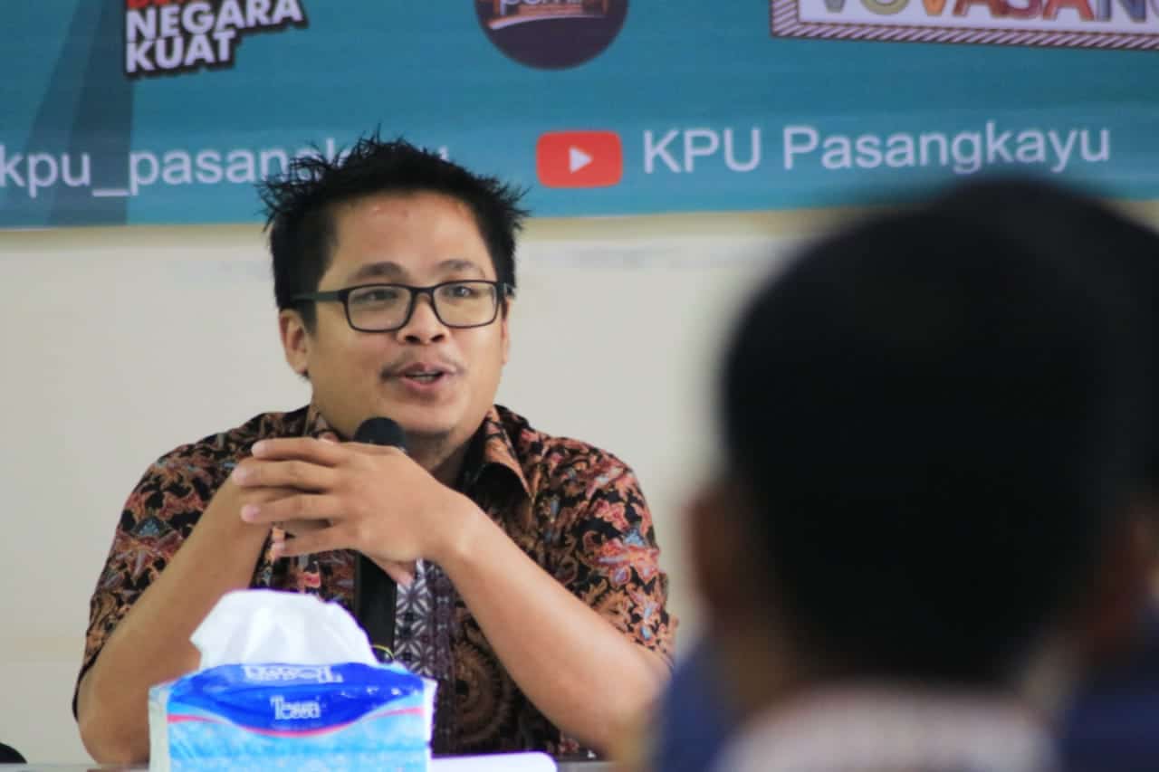 KKoordinator Forum Masyarakat Peduli Media (FMPM) Sulbar Firdaus Abdullah. (ist)