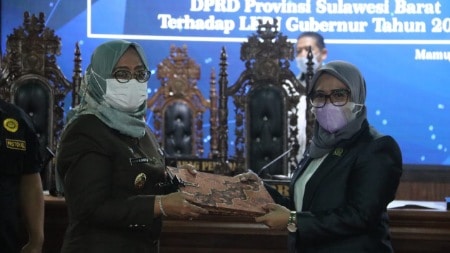 Hadiri Rapat Paripurna, Wagub Sulbar Sebut Kegiatan Pemerintahan Agak Terbengkalai Karena Ini
