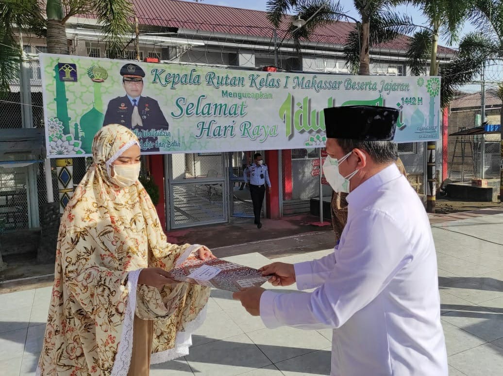 Kemenkumham Sulsel Serahkan SK Remisi Idul Fitri di Rutan Makassar