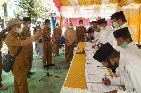 Lantik BPD 7 Desa di Kecamatan Buntu Batu, Asisten 1 Minta Kinerja Kades Diawasi