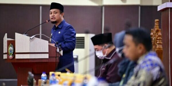 Hadiri Paripurna LKPJ 2020, Plt Gubernur Sulsel Minta OPD Perhatikan Saran DPRD