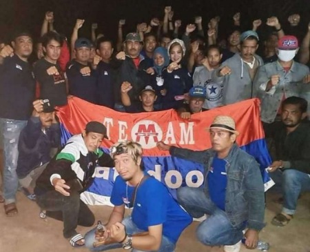 Eman Rosi Ketum Matadoor’s Lantik Puluhan Personel Baru di Hutan Kulo Eman Rosi Ketum Matadoor’s Lantik Puluhan Personel Baru di Hutan Kulo