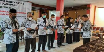 Taufan Pawe Buka Secara Resmi Konferensi Kerja Kota I PGRI Parepare 2021