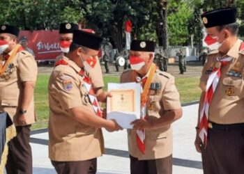 Bupati Enrekang Terima Penghargaan Tertinggi Gerakan Pramuka