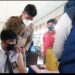 Bupati Gowa, Adnan Purichta Ichsan memantau pelaksanaan vaksinasi massal yang menyasar pelajar, Senin (30/8/2021)