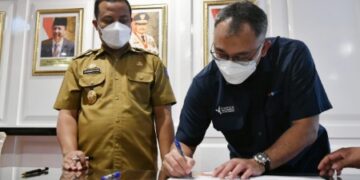 Pemprov Sulsel Terima Bantuan 50 Tabung Oksigen dan Regulator dari PT. Pupuk Kaltim