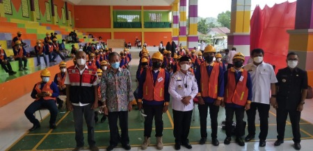 Bupati Enrekang Buka Pembekalan dan Uji Sertifikasi Tenaga Kerja Konstruksi Bupati Enrekang Buka Pembekalan dan Uji Sertifikasi Tenaga Kerja Konstruksi
