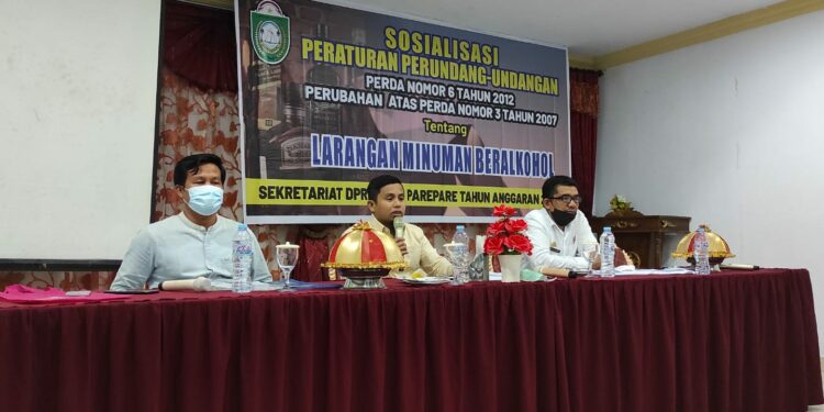 Cegah Dampak Negatif Miras, Wakil Ketua DPRD Parepare Tasming Hamid Sosialisasikan Perda Larangan Minuman Beralkohol Cegah Dampak Negatif Miras, Wakil Ketua DPRD Parepare Tasming Hamid Sosialisasikan Perda Larangan Minuman Beralkohol