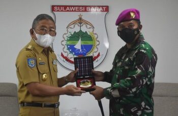 Danlanal Mamuju Pamit Ke Gubernur Sulbar