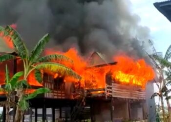 Rumah Panggung di Aka-Akae Sidrap Habis Terbakar