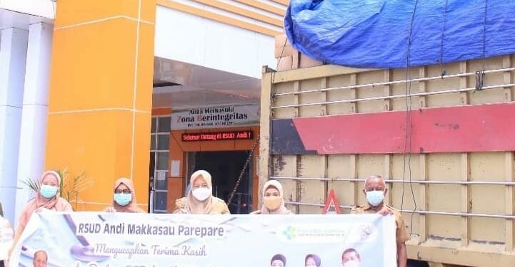 Terima Bantuan APD Dari Pusat Krisis Kesehatan Kemenkes RI, Direktur RSUD Andi Makkasau Parepare Ucapkan Terimakasih